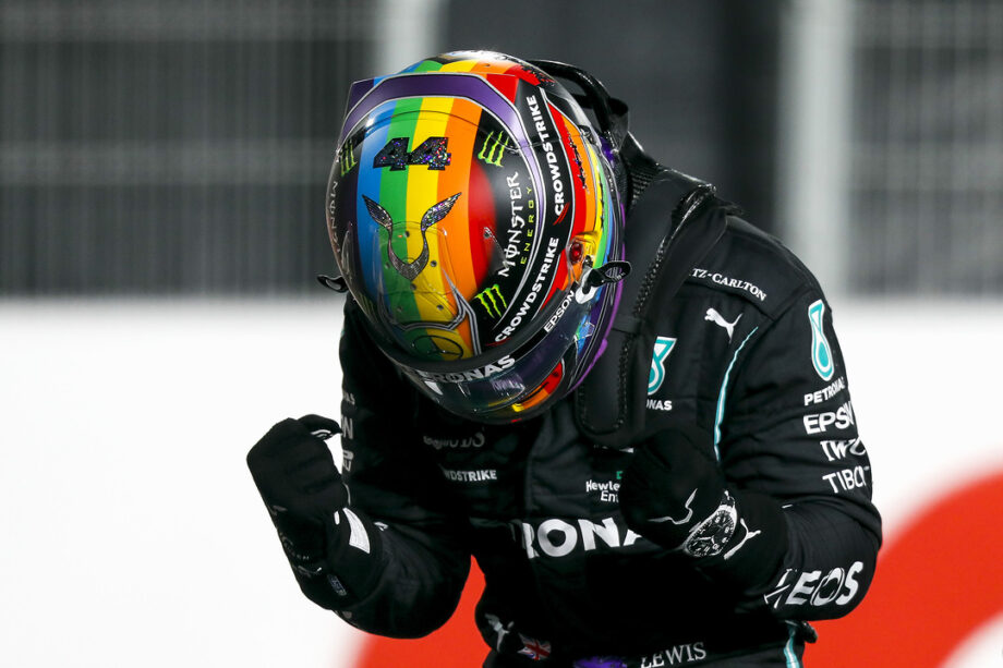shanethecnfsr's tweet photo. European Teams in Qatar: were not gonna wear pride armbands cause we might get a yellow card 🥺

Lewis Hamilton in Qatar: https://t.co/JO7UgZZ6Vb