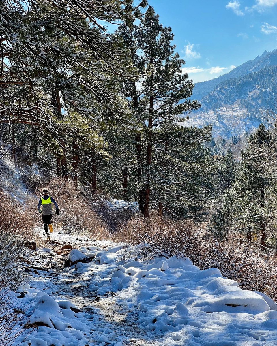 Good to have @HalKoerner in town. It’d been a minute or two, well make that a couple decades, since he last ran in the Boulder peaks. Having grown up in the Front Range he settled in fine. That was of course before we got a couple rounds of snow & January-like temps arrived🙃🥶😊