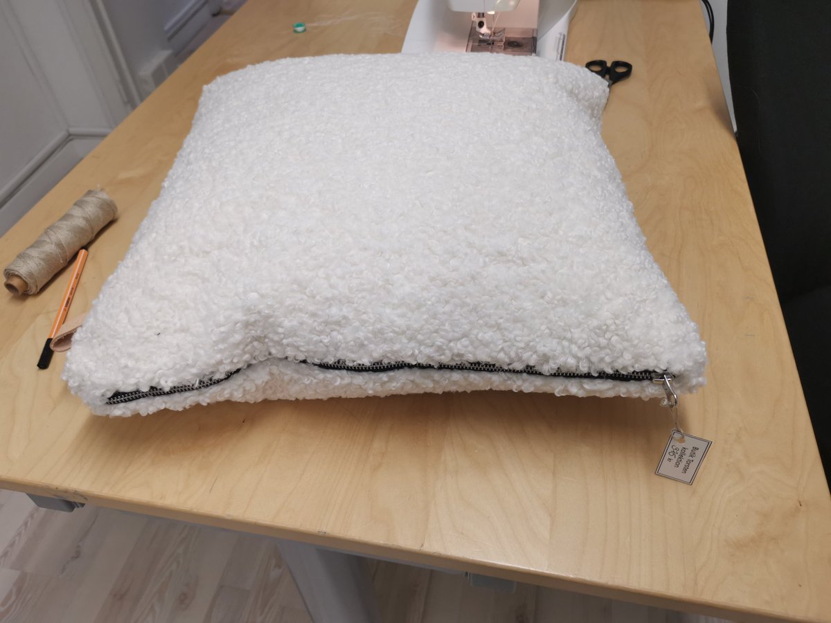 OmgJoeyTweets's tweet photo. Making this made me sleepy 😅 https://t.co/LadHtSMV3y