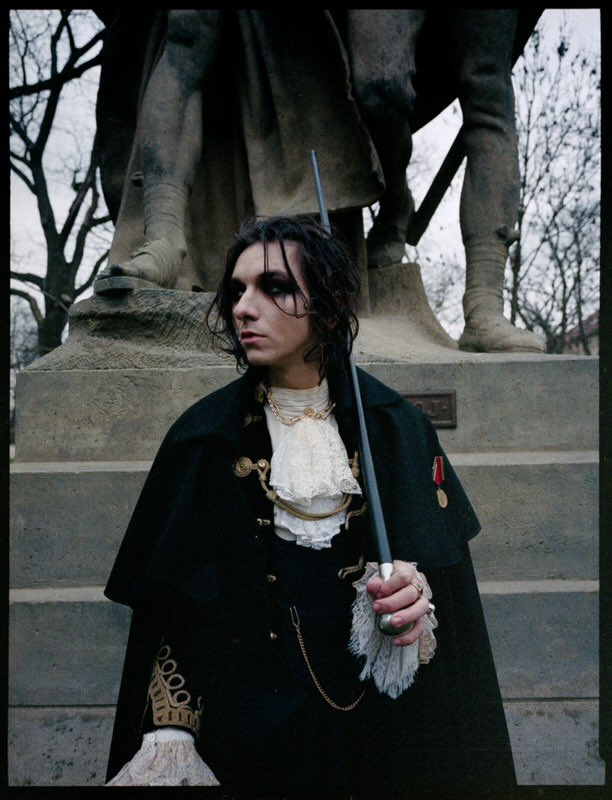 PalayeRoyale's tweet image. Happiest of birthdays to one of the most gifted artist we know. You are truly one of a kind Emerson. Continue to be great, continue to be you. All the love - your older brothers. x