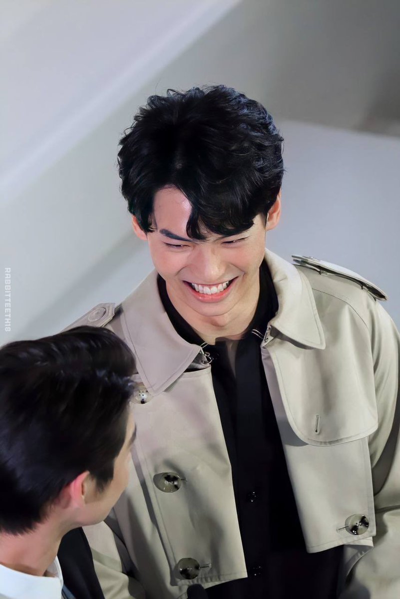 hourlybw's tweet photo. knew that smile looked familiar

#ไบร์ทวิน #bbrightvc #winmetawin https://t.co/MwEer741oZ