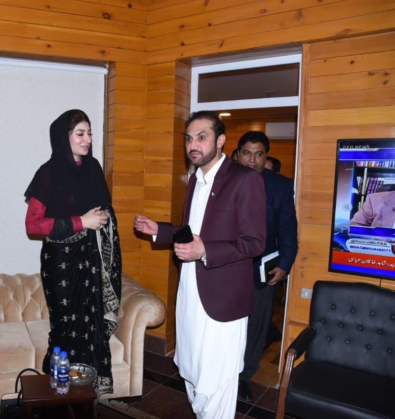 iFarahAzeemShah's tweet photo. Balochistan will be Trade hub of Pakistan Cheif minister expressing his views with party members https://t.co/BiiI0CaX8f
