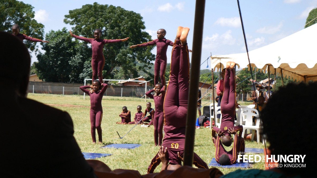 hello 👀 look at the talent being displayed at Food Celebration Day at one of our schools! 👏 Very impressive! 

You can support our school programmes here: feedthehungry.org.uk/donate-online/