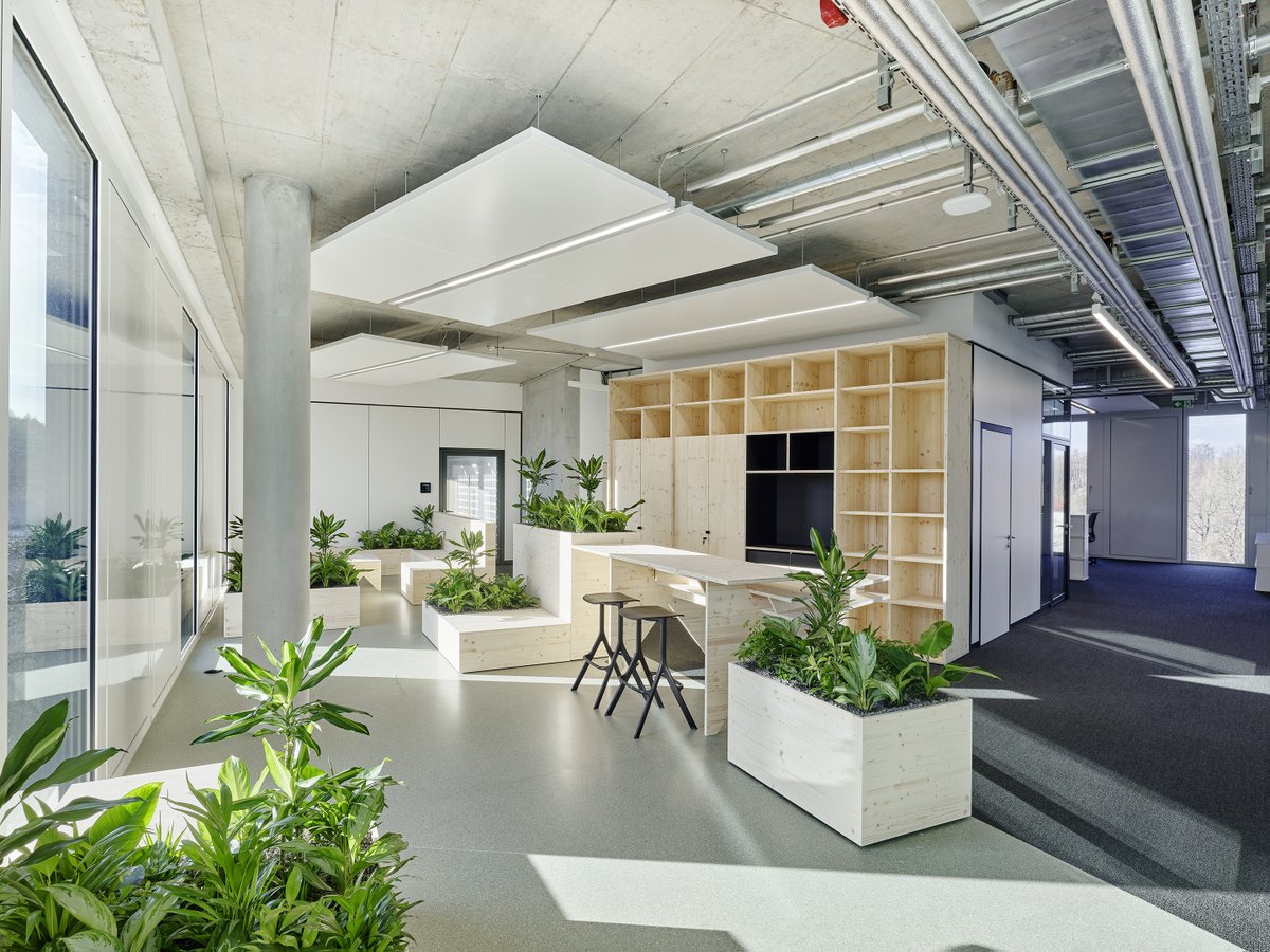 🥁 Du suspense jusqu’à la fin lors des « Oscars de l’immobilier » : notre nouveau bâtiment OWP12 sur le campus de <a href="/drees_sommer/">Drees & Sommer</a> à Stuttgart vient de remporter le prix spécial « Innovation » lors du FIABCI, le 18/22 à #Berlin.🏅
#DreesSommer #Dreso #OWP12 #Immobilier #Batiment