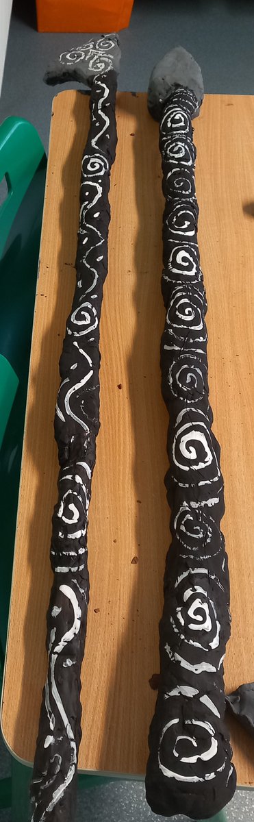 taghmonns's tweet photo. 4/5th class have been learning about the Celts. They have put in some fantastic work creating these Celtic weaponry from clay. https://t.co/fWFK3zIKXI