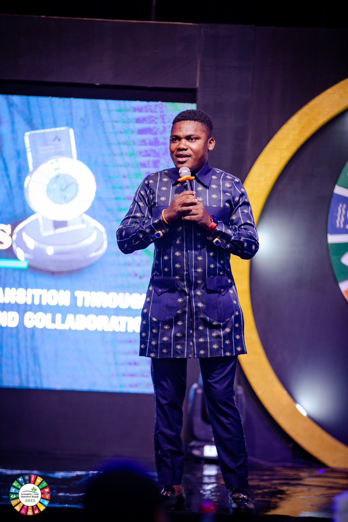 Bishop of Comedy Parrot Mouth at the Sustainability &amp; Social Investment Awards 2022

A Ghanaian was caught soaking garri wit snow in Canada
Let me not say the tribe be4 Kumasi people start saying am wicked 😂😂😂 #Bishopofcomedy