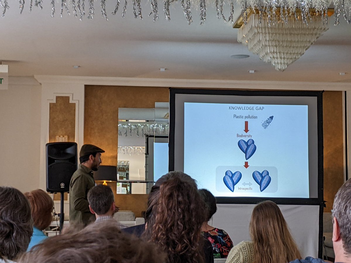 Great talk by our <a href="/LoreCozzolino/">Lorenzo Cozzolino</a> at #AMMR4 on the impact of #plasticpollution on intraspecific #biodiversity

<a href="/BioNept/">BioNept</a> <a href="/ZardiGerardo/">Gerardo Zardi</a> <a href="/KatyNicastro/">Katy Nicastro</a> <a href="/LaurentSeuront/">Laurent Seuront</a> <a href="/LOG_labo/">Laboratoire d’Océanologie et de Géosciences</a> <a href="/CienciasDoMar/">CCMAR - Centro de Ciências do Mar</a> <a href="/Rhodes_Uni/">Rhodes University</a> <a href="/UMR_BOREA/">Laboratoire BOREA</a> #MusselsAreCool