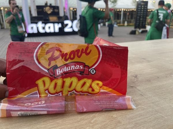OmarNNoticias's tweet photo. AY PAPAAAAAAAA…..
Las mejores 🥔 papitas del mundo 🌍 las que te comes en el Lastras, están en Qatar 🇶🇦 
Venga Mexico 🇲🇽
#UNPOTOSINOENQATAR
#BOTANASPROVI https://t.co/ylCw5vwlxm