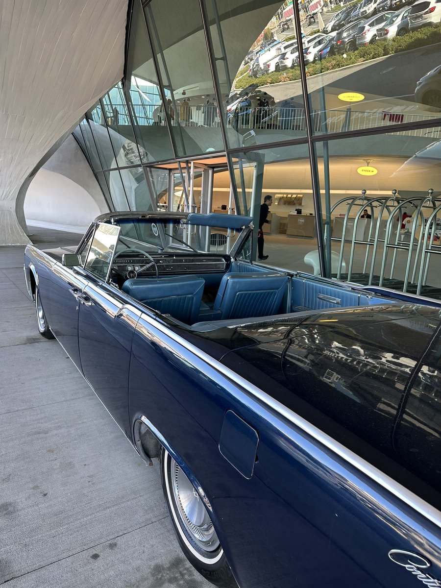 iowahawkblog's tweet photo. One of my favorite spaces on planet earth https://t.co/3lJgprkkG2