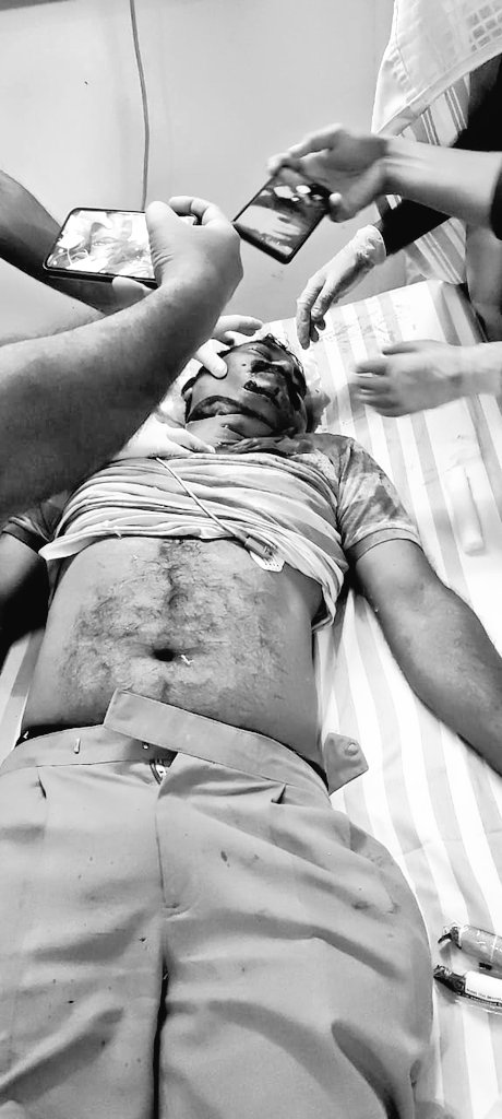 Today #Forest #Range #Officer, Shri #SrinivasaRao, of Kothagudem, #Telangana, was brutally butchered while on duty trying to save forests from illicit felling &amp; encroachment. He was a highly decorated forester. He is survived by a wife, son &amp; daughter. #JusticeForSrinivasa
