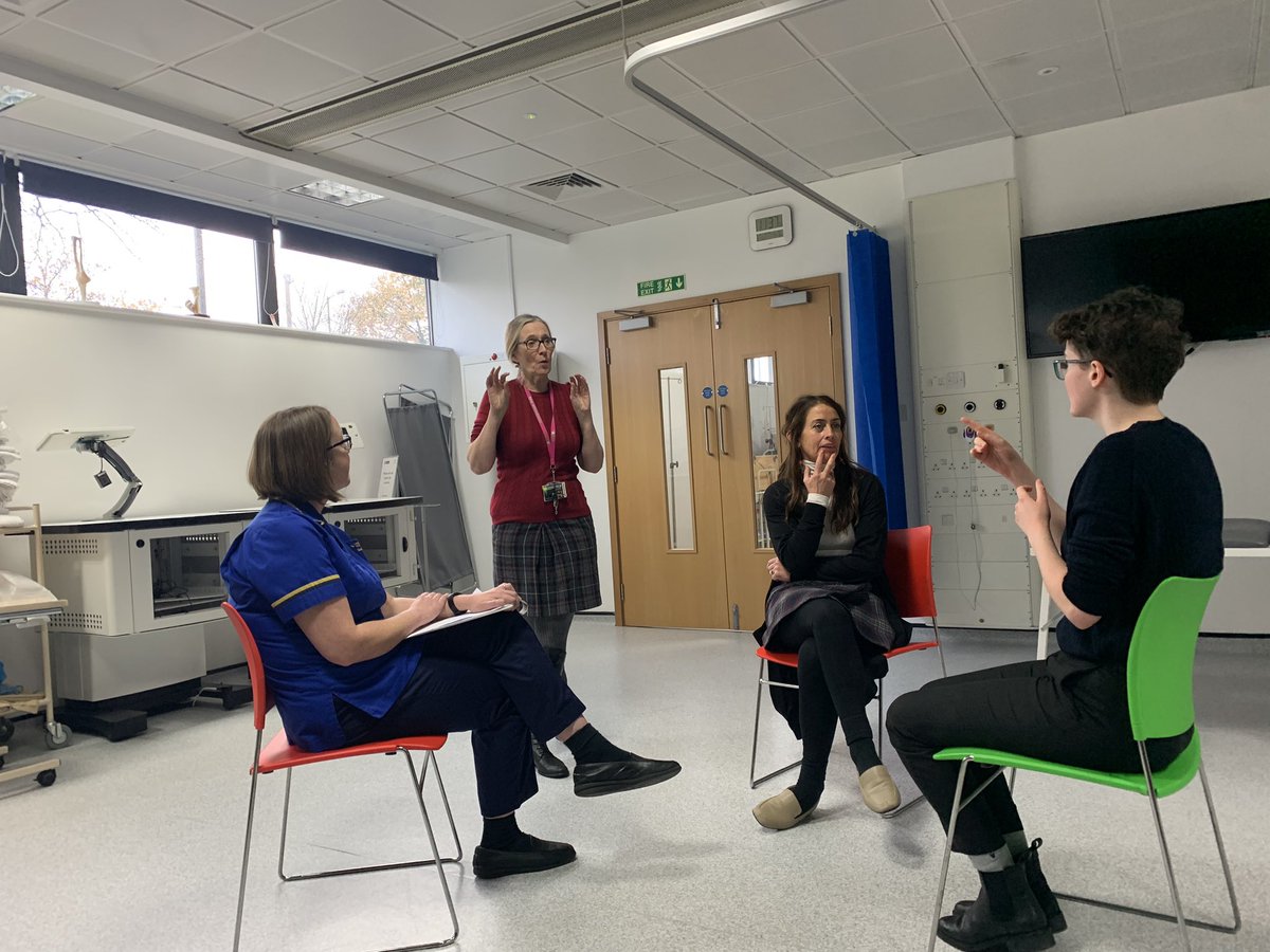 harriet_oulds's tweet image. Our final-year class taking part in #situatedlearning in the clinical skills lab today. A terrific learning experience for medical interpreting @ThaisaHughes @wlv_uni