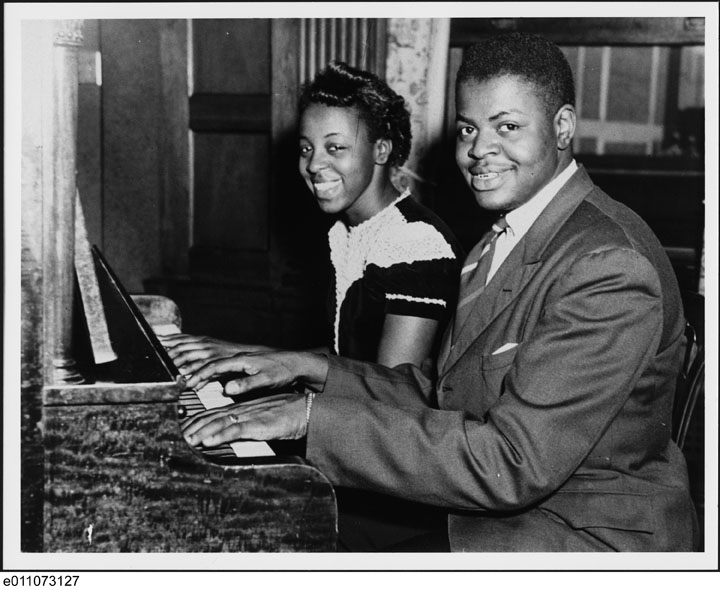 HistoryTVCanada's tweet image. Oscar Peterson was born 15 April, 19 and died 23 December, 2007, but his music and impact still lives on.⁠
⁠
He is known not only as one of Canada&apos;s greatest musicians, but one of the greatest jazz pianists of all-time.

#HistoryWeek2022⁠