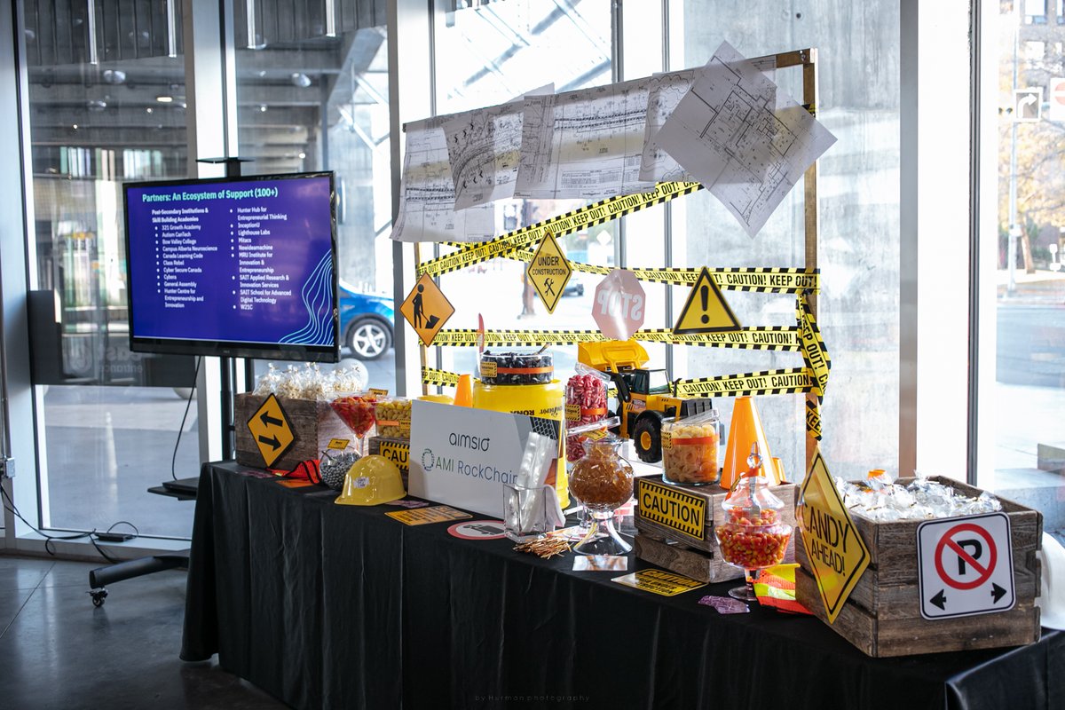 AMIRockChain's tweet image. Photos from our RockChain 2.0 launch event - and the infamous themed candy buffet, shout out to @SugarCubeYYC  for the wonderful set up! We can&apos;t thank everyone enough, these photos speak for themselves - great times with even better people. 

#techyyc #construction #calgarytech