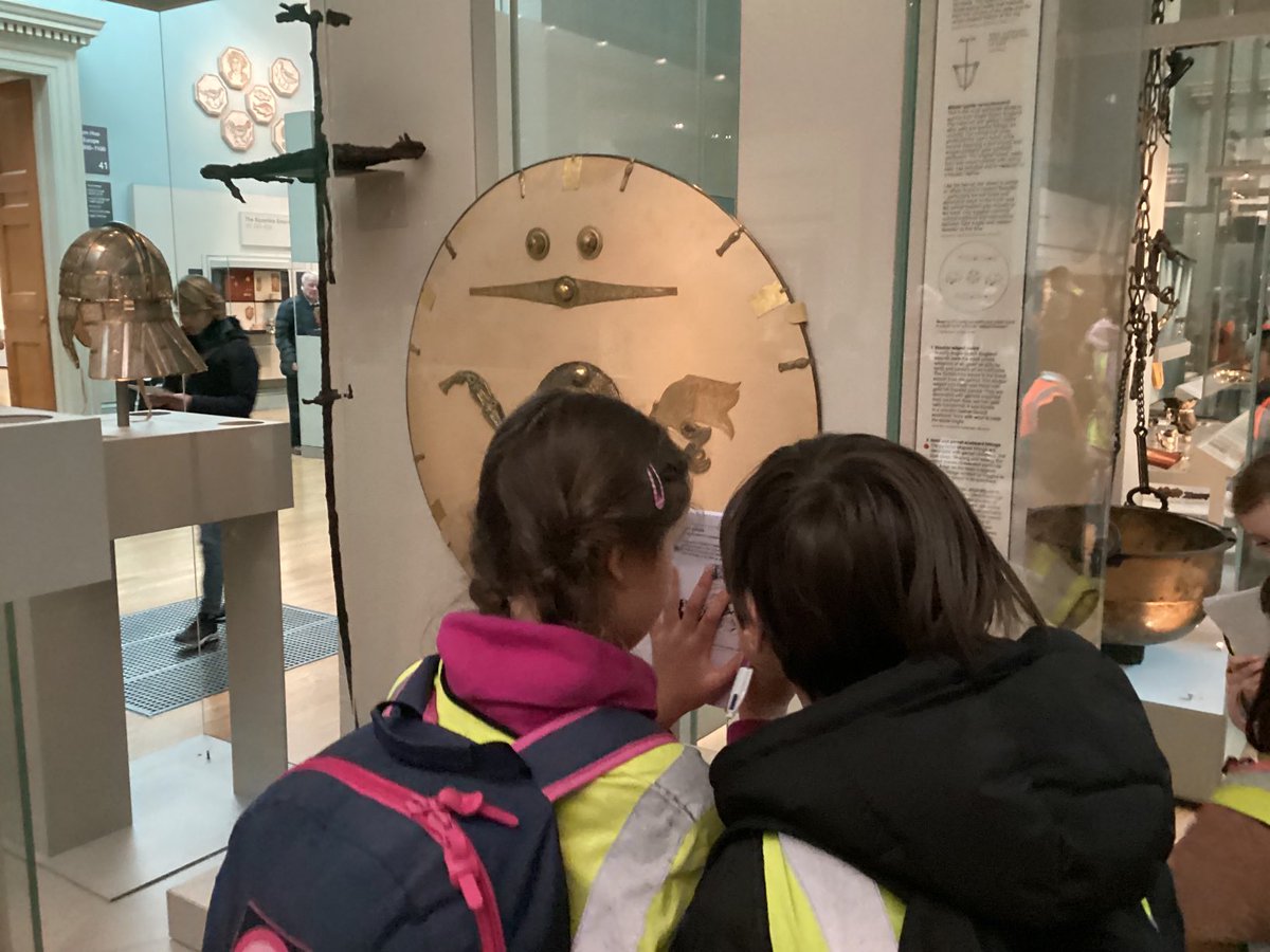 HenryMaynardE17's tweet photo. #yearfive had a fabulous day โฆ@britishmuseumโฉ exploring the treasures of Sutton Hoo #teammaynard https://t.co/8nc5WaIdQX