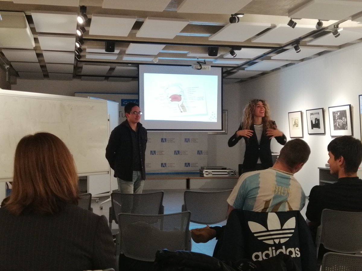 La 6 edición del curso en fundamentos de #debate en <a href="/uneatlantico/">UNEATLANTICO</a>, con Mónica Bóbeda y Sara Sua. Un lujazo de formadoras. #ligadedebate