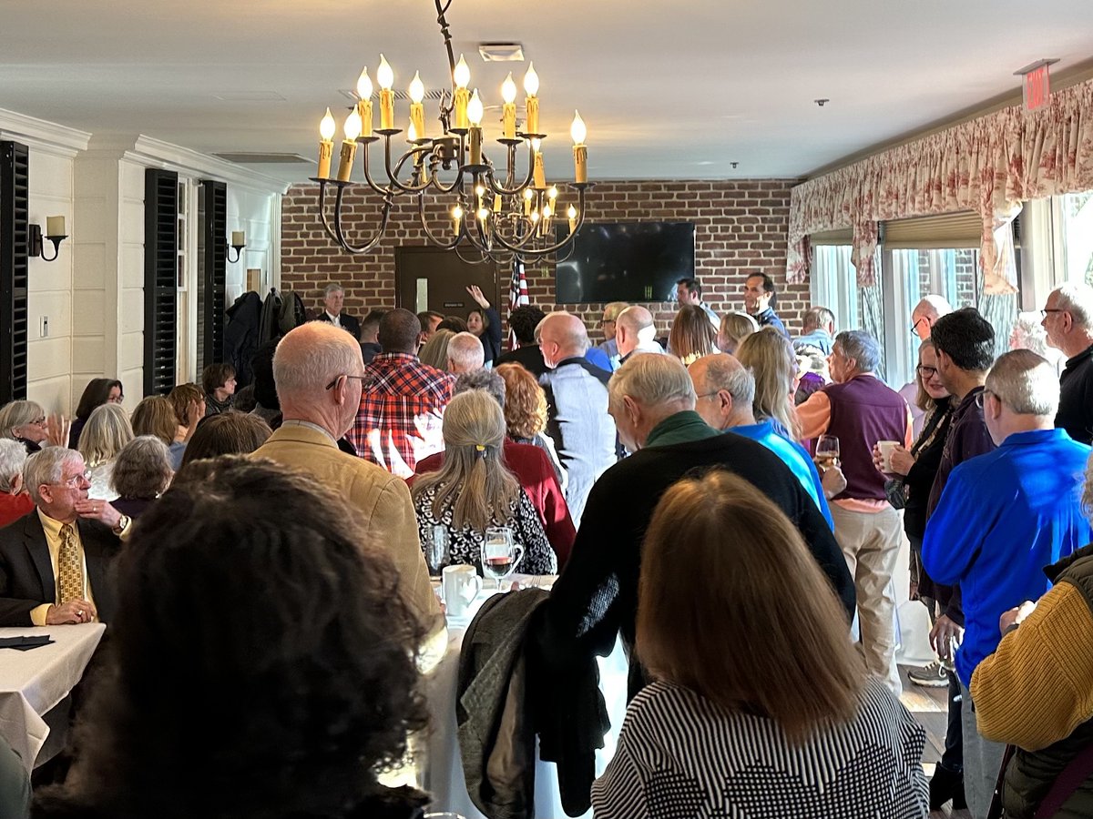 Thanks to the strength of our incredible volunteers at @MtVernonDemsVA, we re-elected our incredible members of Congress! Pleased to join @DonBeyerVA, @KrizekForVA, @ssurovell, @Karen4Schools, @DanStorck, and so many friends on Sunday to celebrate and look forward to 2023.