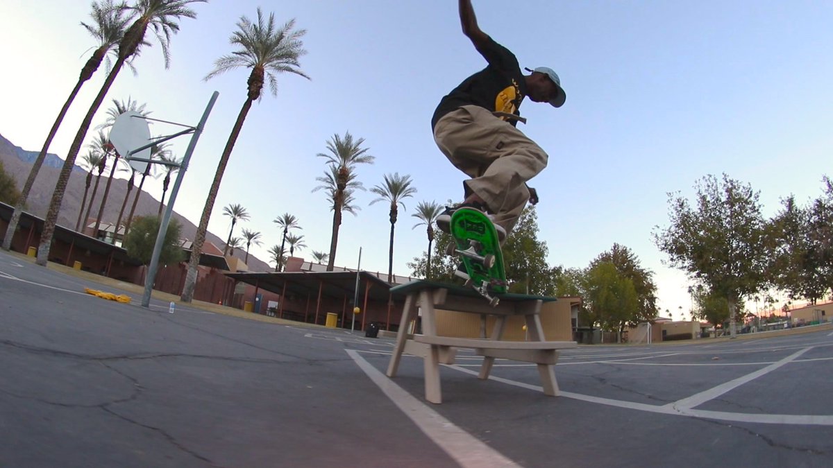 KenOneBeats's tweet photo. Just a little grounding.😁#NoworriesShredEasy #streetskateboarding #shredeasy #skateparklife #Skateeverydamnday #goproskate #skateboardingisfun #jessupgrip #dgkallday #skatetomeditate #esskateboarding #skateboarding
#bonesbearings #cappelineheadwear #gopro #acetrucks https://t.co/TeCrDdZVFT
