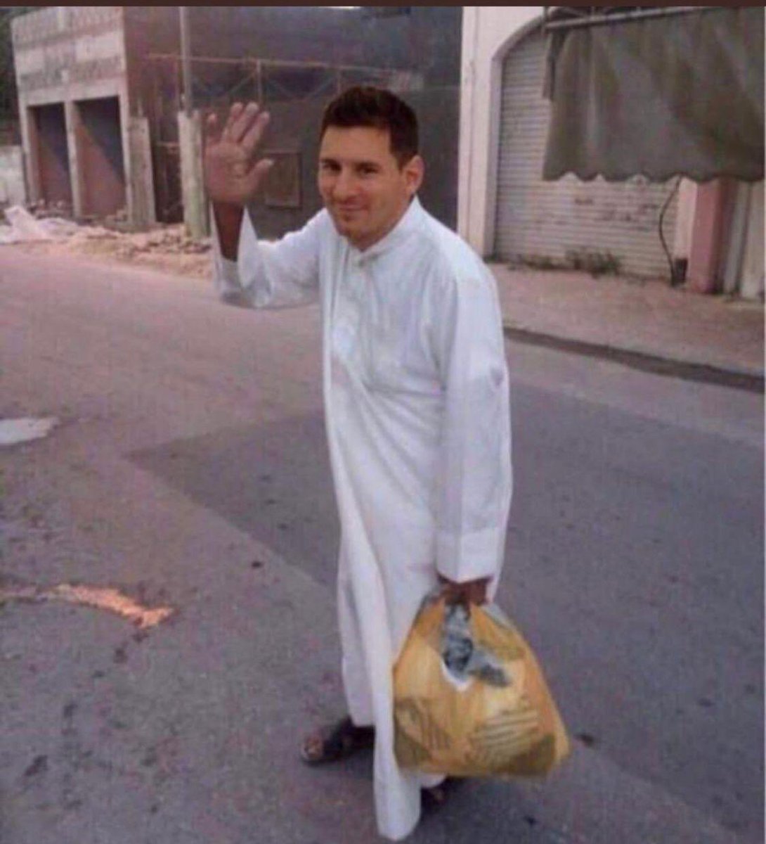 AhlamAlShamsi's tweet photo. يسلم عليكم ويقول #آسف ما اعيدها 🇸🇦💚👏🏻👏🏻👏🏻👏🏻👏🏻👏🏻👏🏻👏🏻👏🏻👏🏻 https://t.co/IlWs0WCflf