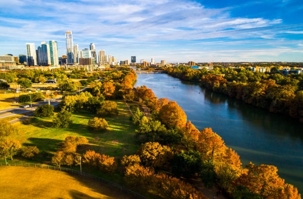MetroAirways's tweet photo. Enjoy a variety of autumnal events in Austin, such as tours, and thrilling outdoor excursions in the picturesque Texas Hill Country. Austin is a terrific area to spend time outside because of the cooler fall weather. #FlyMetroAir #AustinTX #FallTravels https://t.co/Fnjm0poUMw