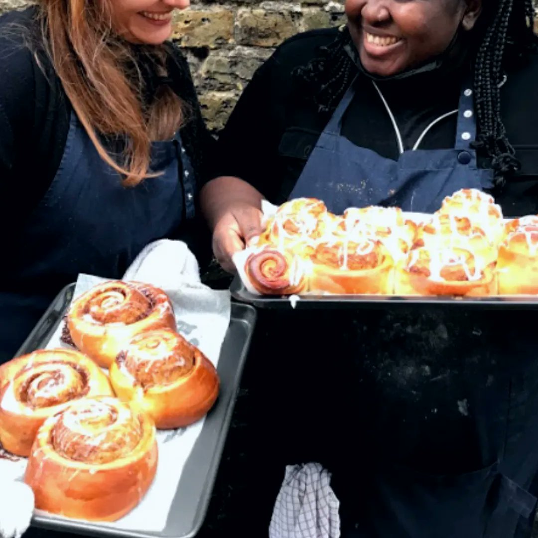 LuminaryBakery's tweet image. It’s one of the trainee&apos;s (and our) favourite weeks on the #LuminaryEmployabilityCourse: the famous Cinnamon Swirl! 

Luminary is known for our massive cinnamon swirls &amp;amp; our trainees have now been dubbed a full-fledged #LuminaryCinnamonSwirlGirl.