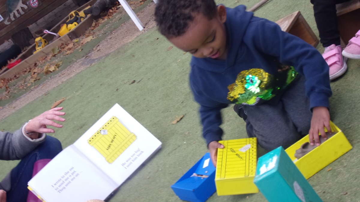 EcttHub's tweet photo. This week we are revisiting a favourite story 'Dear Zoo'. The use of props to tell the story helps to draw the children's attention and to enrich the storytelling experience. The children are now able to predict what will happen next and to join in with the repeated refrain. https://t.co/D3IYEUtLUZ