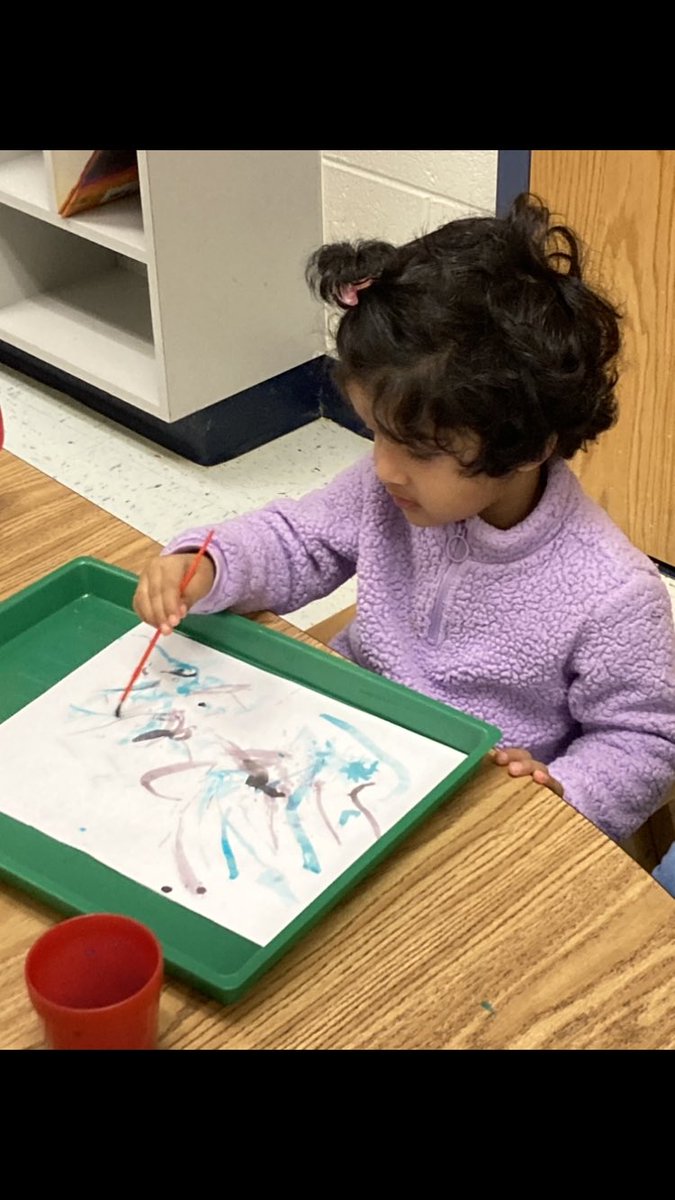 HFBPreK's tweet photo. Today we painted with kool-aid mix!! #hfbtweets https://t.co/eboK4wZLLo