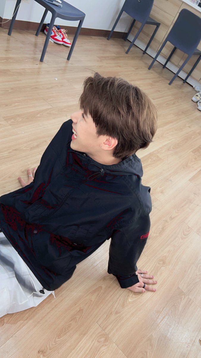 tuiiiifam's tweet photo. ร้ากกกนะ..เจ้าตุ้ย🤍🖤
📸 https://t.co/eUApQr21X2
#ไม่รักไม่ลง
#TuiChayatorn #TuiAlpha
#ProjectAlphaTH
#GMMTV #GMMTV2023 https://t.co/asKJGb5Y75