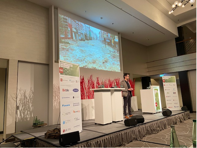 ehi_org's tweet photo. Sven Wiechert #ClimatePartner über die #Kommunikation zu #Klimaschutz, damit es nicht als #Greenwashing eingeordnet wird. Am wichtigsten ist Transparenz des Projektes #ehiklima https://t.co/t4dInddJLR