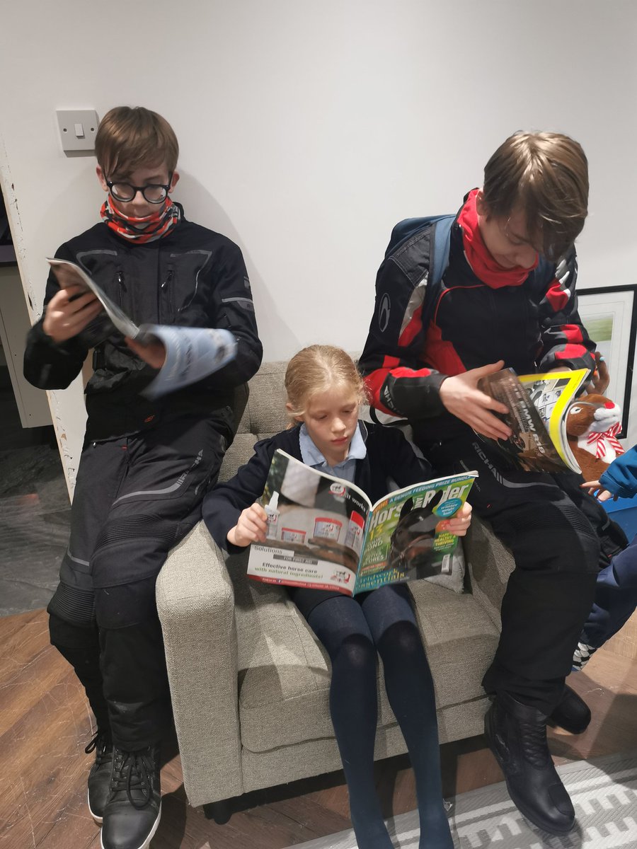 adelecakes85's tweet photo. @AnlabyPS reading challenge fun #teamDahl https://t.co/vDPKy3X5eb