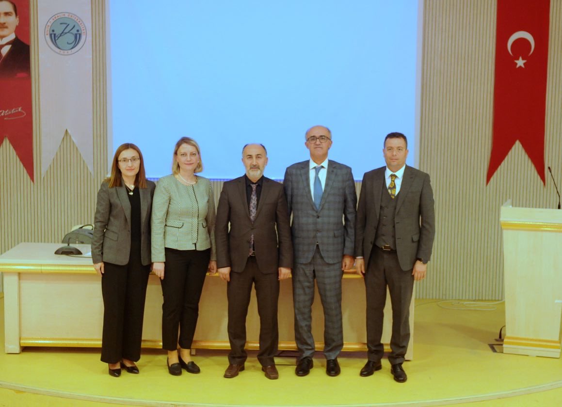 ikaorgtr's tweet photo. Bölgemizdeki akademisyenlerin @Tubitak bünyesinde yer alan Araştırma Destek Programları kapsamında proje geliştirmelerine katkı sağlamak amacıyla @Kilis7AralikUni ev sahipliğinde ARDEB Başkan Yardımcısı Prof.Dr.Nurper Güz’un katılımıyla eğitim programı düzenledik.
#ARDEP https://t.co/pLYR3Jvu6h