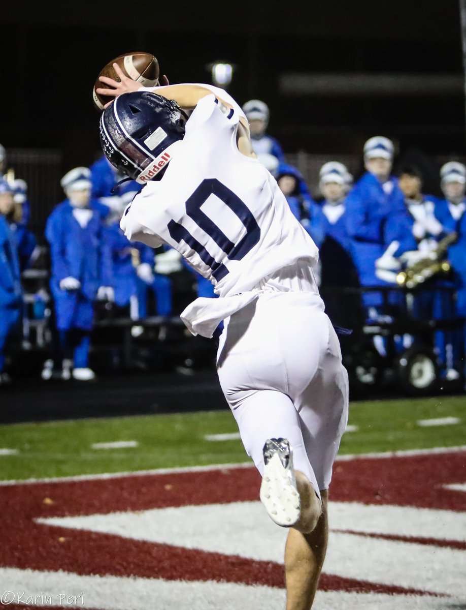 RollHudFootball's tweet photo. Congratulations to  Jack Jenkins, Tommy Ricard, Jagger Pallay, and Lucas Offredo for being named 1st Team All Suburban League!! Way to represent our #TEAM #RollHud #PaintChips @JackJenkins2023 @tommy_ricard @JaggerPallay @LucasOffredo https://t.co/M8NtbNRgo1