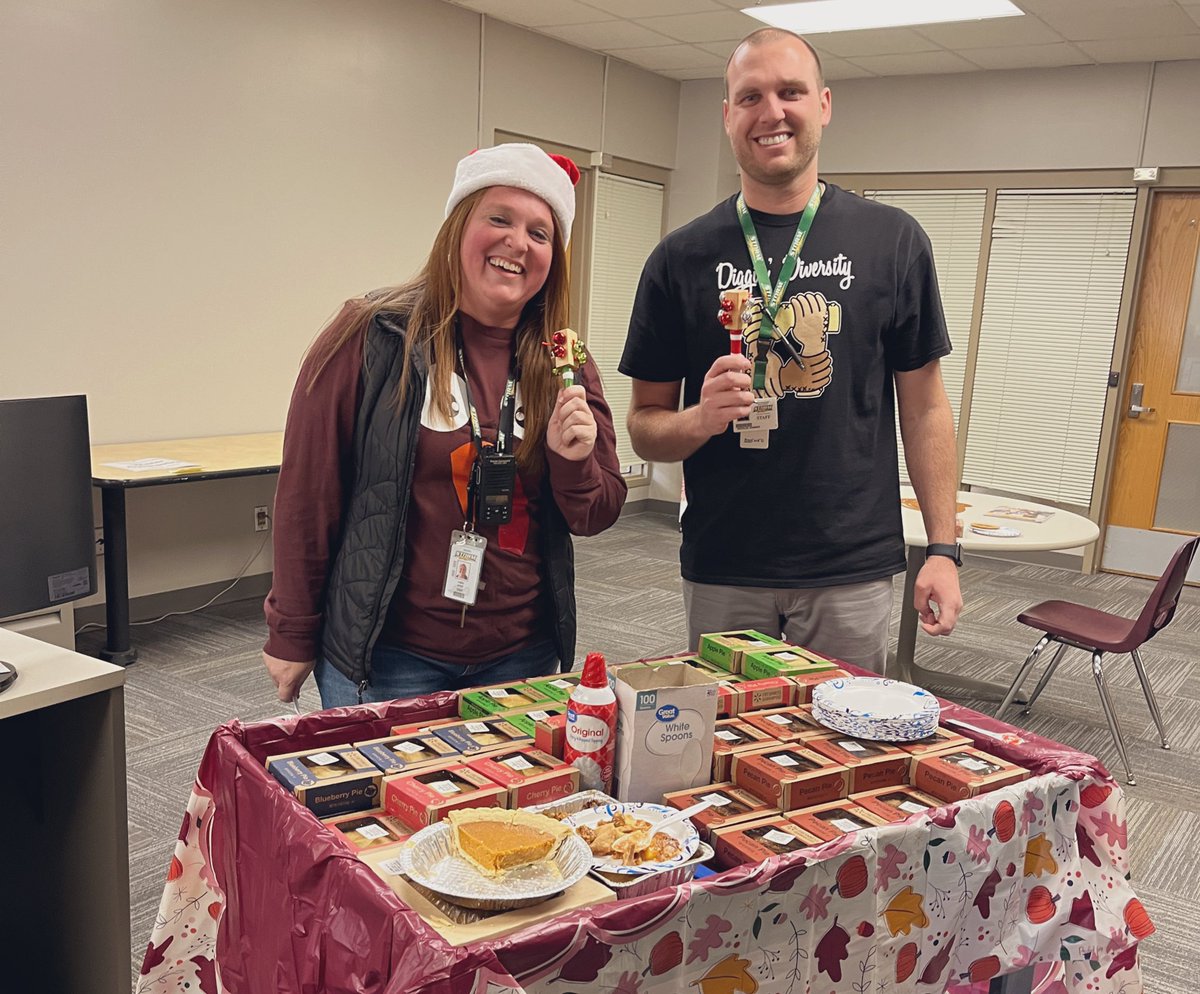 isd47's tweet photo. Staff were visited by the Pie Parade today at the middle school by none other than their very own Principal Arndt and Asst. Principal Johnson. 👋 🥧🦃👋 #stormproud #gostorm https://t.co/fzbfnUVF29