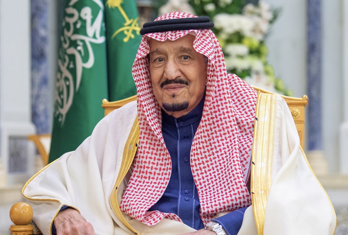 hawaaworldcom's tweet photo. #خادم_الحرمين_الشريفين يوجه أن يكون يوم غد الأربعاء إجازة لجميع الموظفين في كافة قطاعات الدولة والقطاع الخاص والطلبة والطالبات في جميع المراحل التعليمية. https://t.co/hMKJpqmD6t