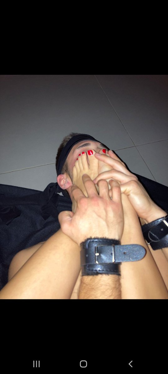 mirkocappe10's tweet photo. #fetish #feet  #Milano #piedini https://t.co/cuOslCEIS0