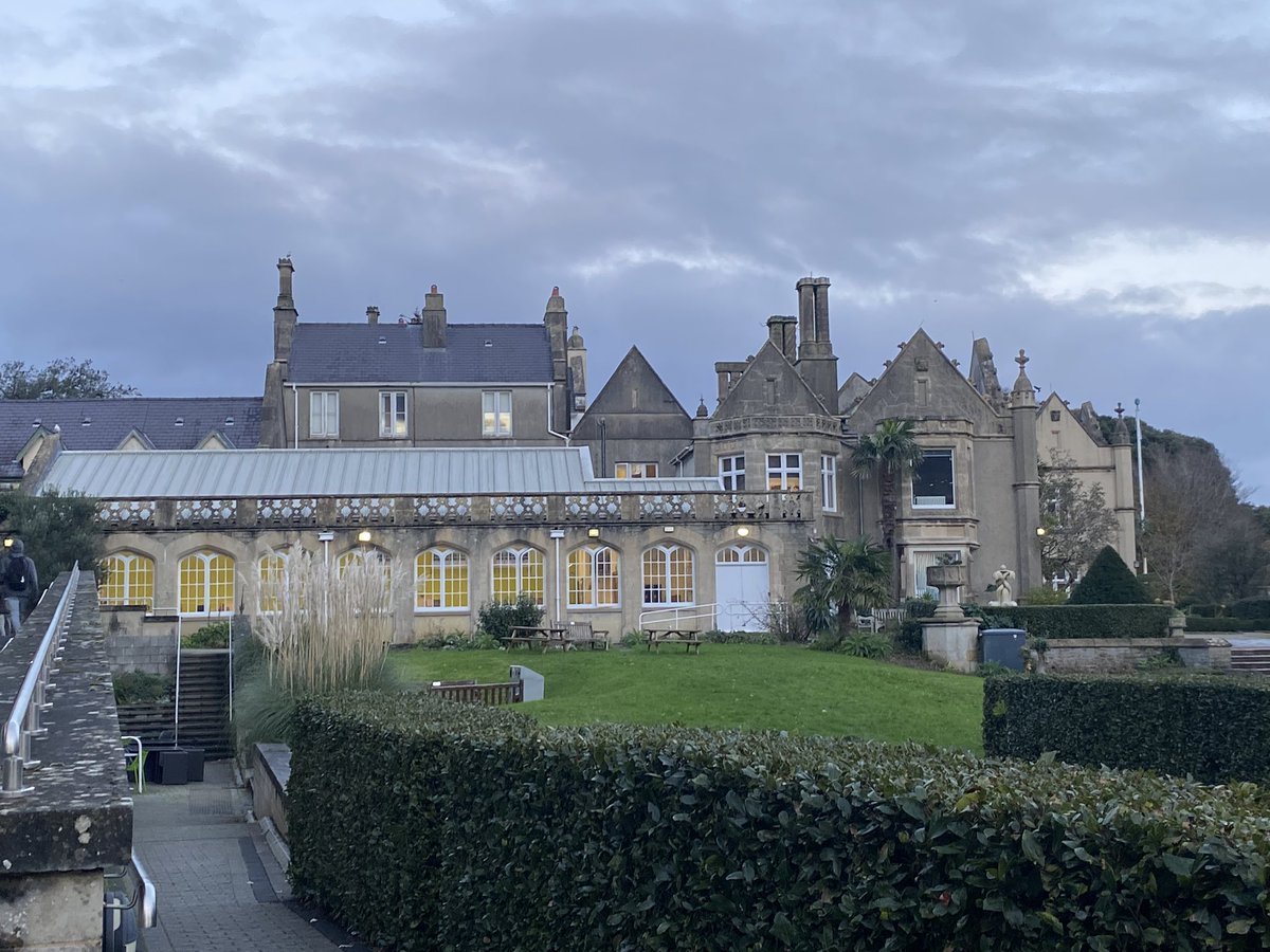 Hello, old friend <a href="/SwanseaUni/">Swansea University</a> 

So happy that #SCONUL is back open so I have an excuse to visit this fabulous campus 📚 #phd #phdlife #longdistanceresearcher