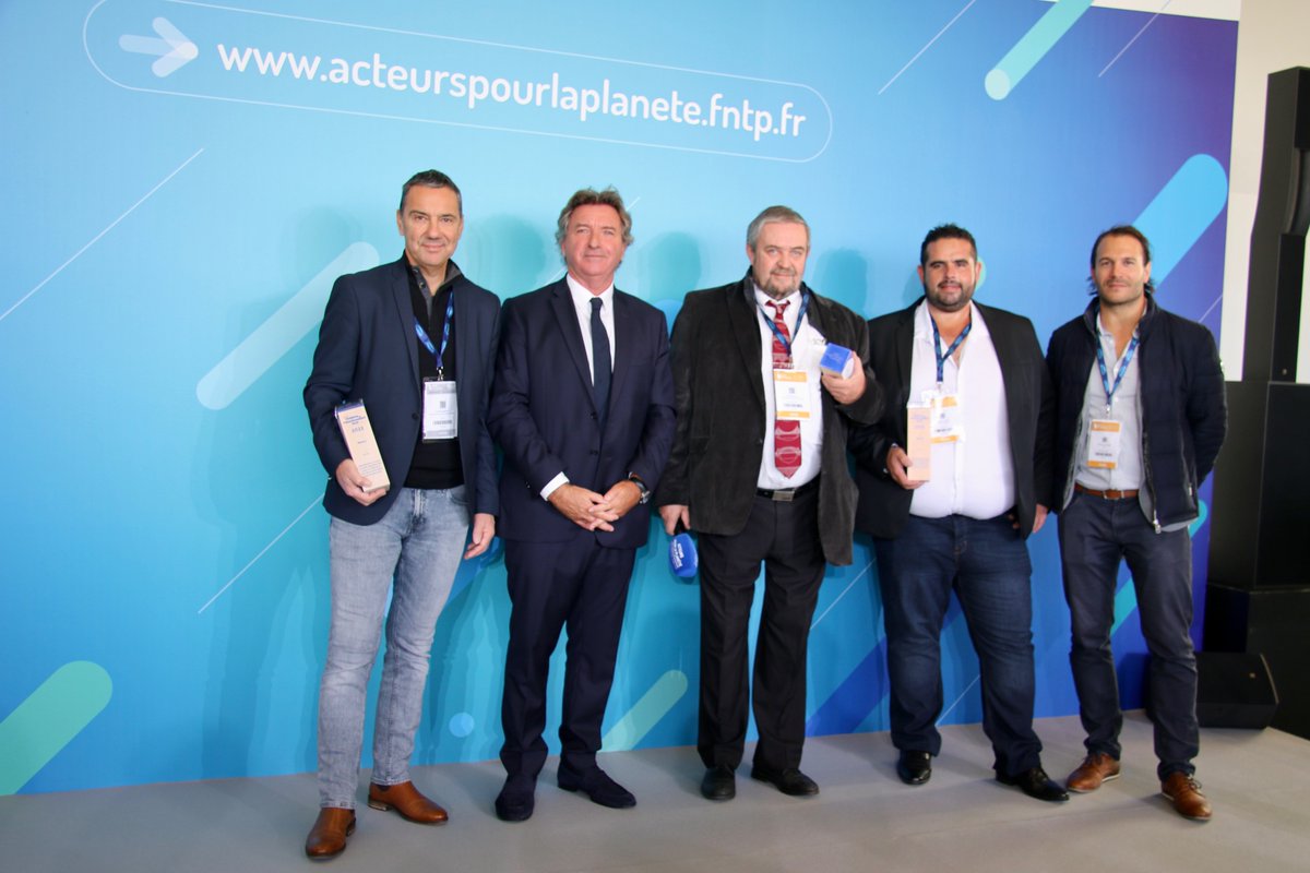 Aménager le territoire en gérant les eaux pluviales est un enjeu de protection des populations. La commune de Maury a fait le pari de l’économie circulaire. Elle reçoit aujourd'hui la Victoire de l’Investissement Local 2022. #SMCL2022 #ActeursPourLaPlanète