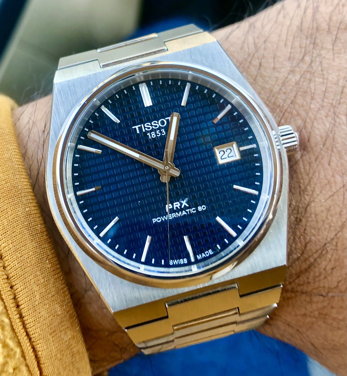 A M I T D E V H A N D A (@AmitDevHanda) on Twitter photo 2022-11-22 16:22:18 Tissot PRX kind of Tuesday... Check out my review amitdevhanda.com/blog/the-tisso… #watchesformen #watchesofinstagram #time #style #swiss #Switzerland Tissot PRX kind of Tuesday... Check out my review amitdevhanda.com/blog/the-tisso… #watchesformen #watchesofinstagram #time #style #swiss #Switzerland