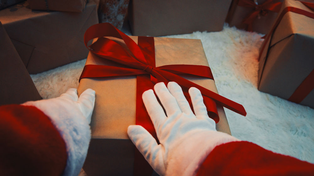 Whether it's comics or action figures, nothing beats the feeling of unwrapping a great geeky gift at Christmas.

Collectors, what's on your Christmas wish list this year? Let us know 👇

#Collectibles #Collectors #ActionFigures #ComicBooks #ChristmasGifts #Collector #TradingCards