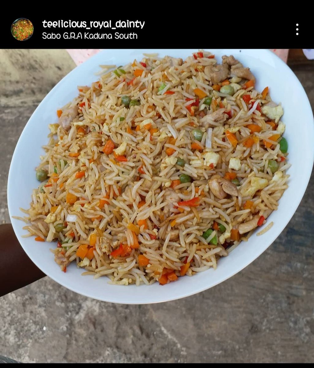 TreasureDavid19's tweet photo. @CaptJamyl @whitenigerian Location :Zaria, Kaduna.
My name is Treasure David. I'm a chef and food blogger. I also bake and sell cakes,pasties,and meal packs.
I believe this grant will help me get  my two major goal items/utensil which are ring-light and a cake mixer to help me expand and grow my business. https://t.co/jBtnjatb2i