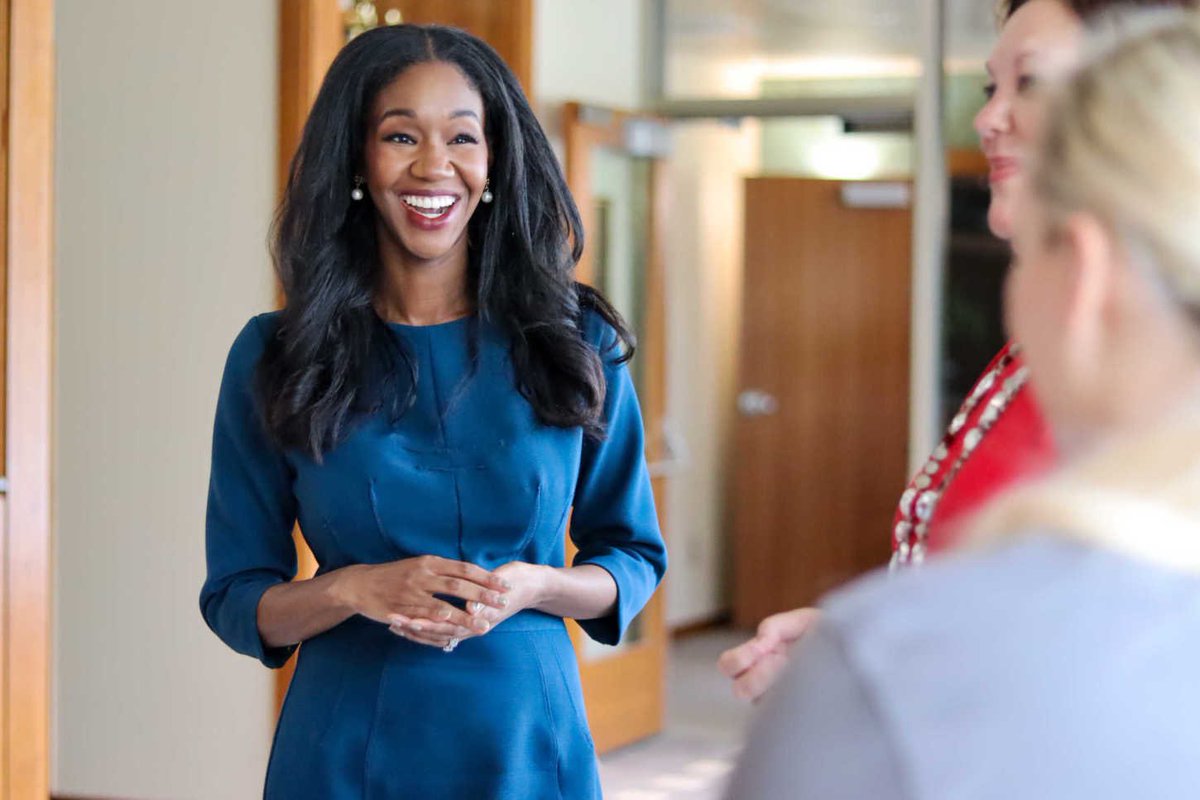 Gov. Gretchen Whitmer has chosen Kyra Harris Bolden to fill a seat on the Michigan Supreme Court, making her the first Black woman to serve on the state's high court. detroitnews.com/story/news/pol…