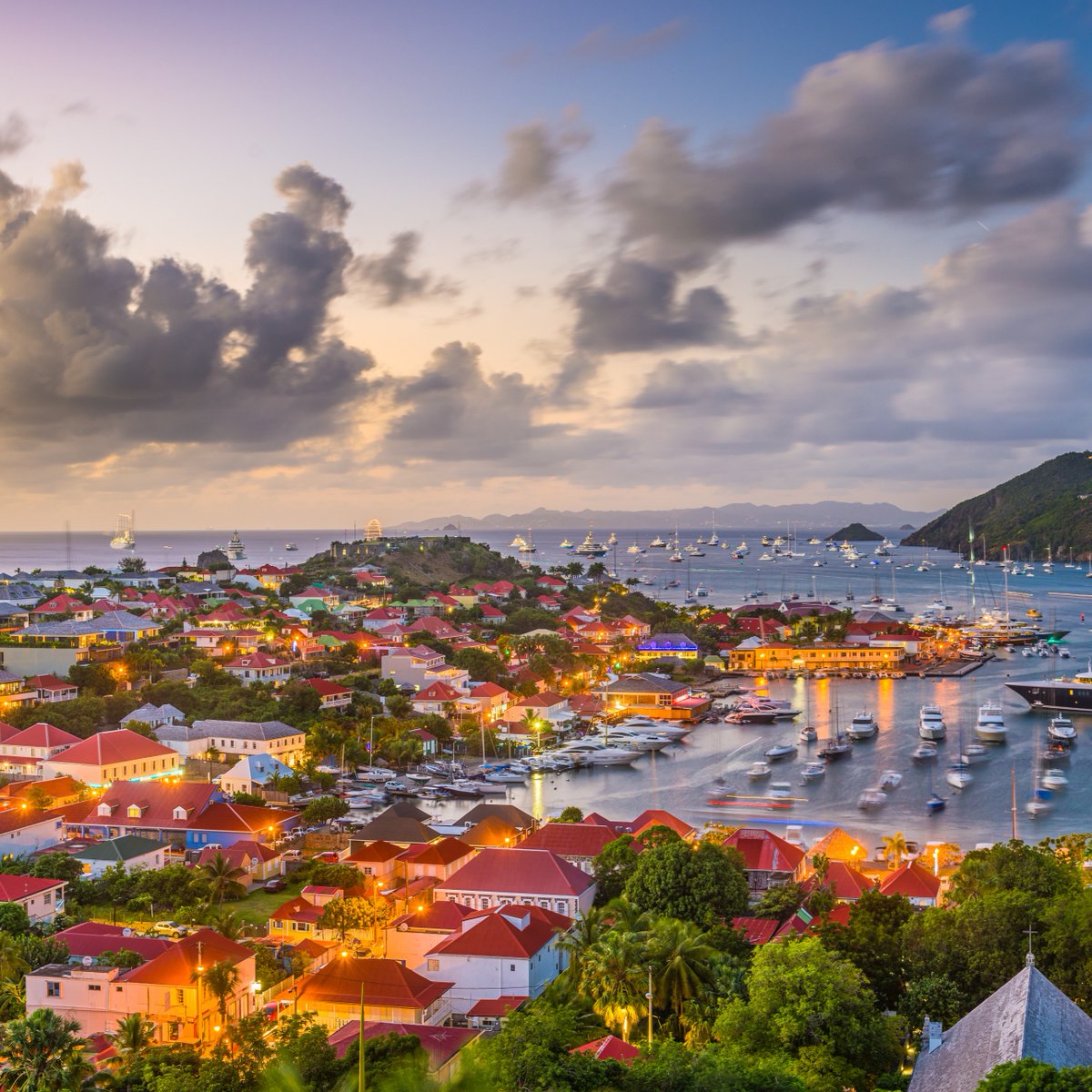 ZooComms's tweet photo. ZOO provides branding for luxury hotels, assisting exclusive establishments such as Ocean Club St Barths in constructing a clear message that speaks to their unique, high-end clientele.

#ZooCommunications #digitalmarketingforluxury

https://t.co/lxkeWouSkP https://t.co/WcqCZABmWd