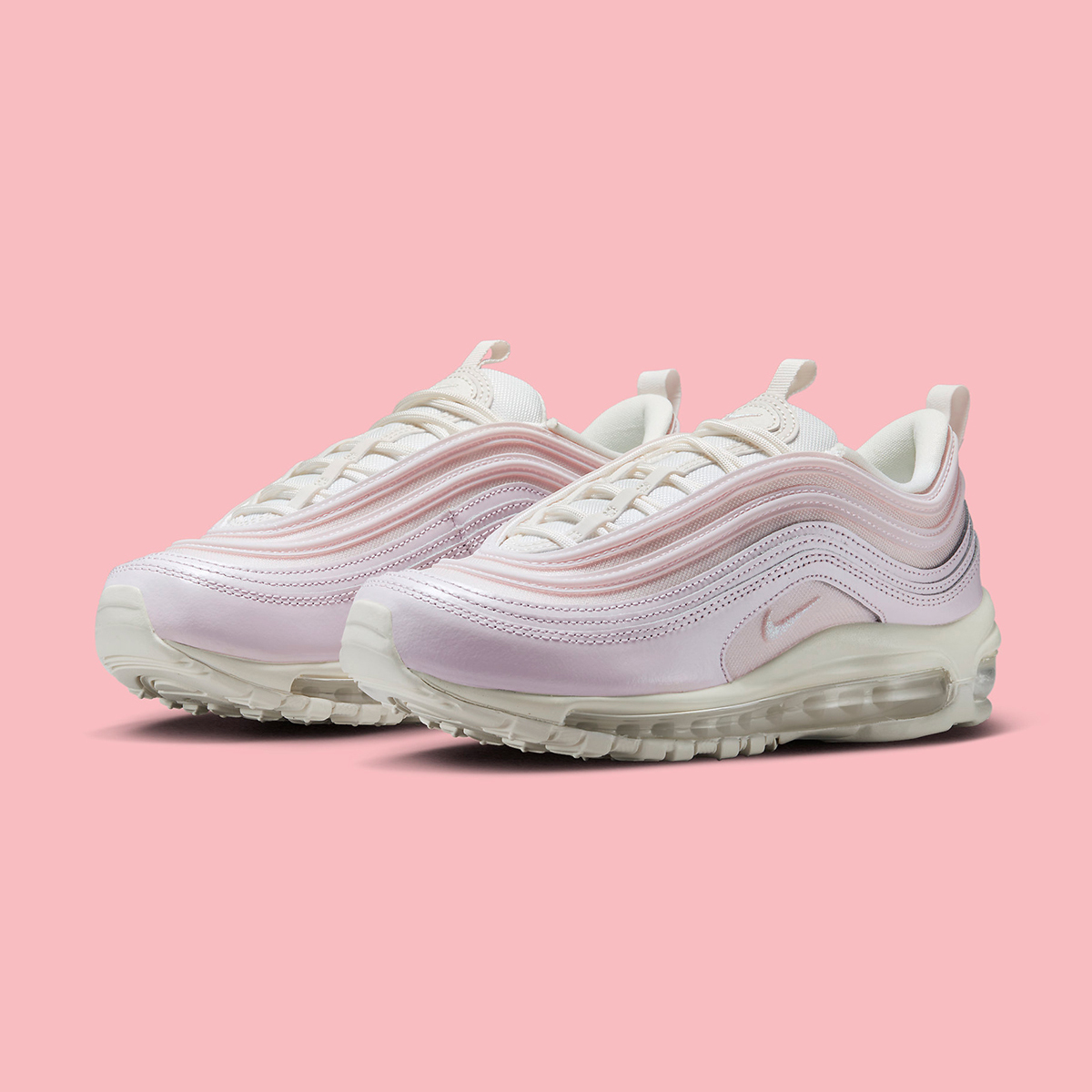 houseofheat's tweet photo. New Air Max 97s on the way 🌸 👀

SEE MORE: https://t.co/LorV7D3Z6C https://t.co/tfuvXixASn