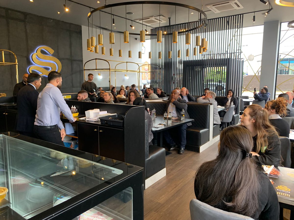 k4shf's tweet photo. Awesome over 60 people turned up for the launch of lunch offer 20% off menu price 11am till 4pm #shimlasoldham great opportunity to #networkoverlunch 😉thanks for coming @mahdloyouthzone @PositiveSteps @OsmanSayyed @UPGS_UK @OurPassGM @koderly @GMCC_LeaAnne @OldhamCouncil https://t.co/IjH2lMIPkc