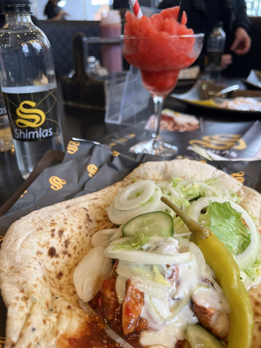 k4shf's tweet photo. Awesome over 60 people turned up for the launch of lunch offer 20% off menu price 11am till 4pm #shimlasoldham great opportunity to #networkoverlunch 😉thanks for coming @mahdloyouthzone @PositiveSteps @OsmanSayyed @UPGS_UK @OurPassGM @koderly @GMCC_LeaAnne @OldhamCouncil https://t.co/IjH2lMIPkc
