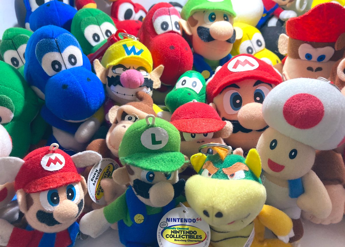 Cheapether's tweet photo. Some late 90s Nintendo plush energy for your #Nintuesday.
#RetroGaming #nintendo #Mario #90s #Yoshi https://t.co/YPZLYgD4BQ