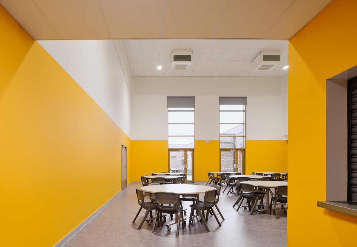 We are delighted to share photographs of the recently completed Salmon's Brook School. The new build school provides an environment with a high level of therapeutic support and excellent teaching for students with social, emotion and mental health (SEMH). buff.ly/2GgwdyH