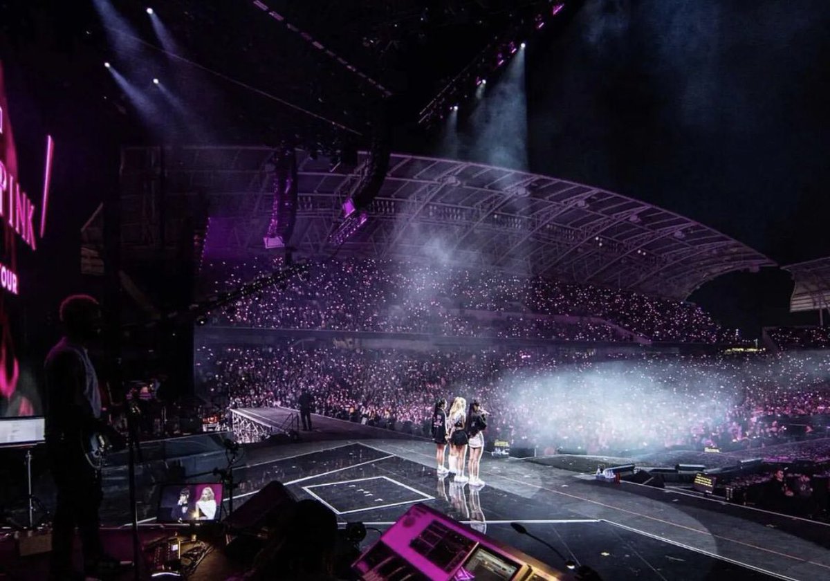 blackpinkbabo's tweet photo. BLACKPINK https://t.co/3beNkhqUwj
