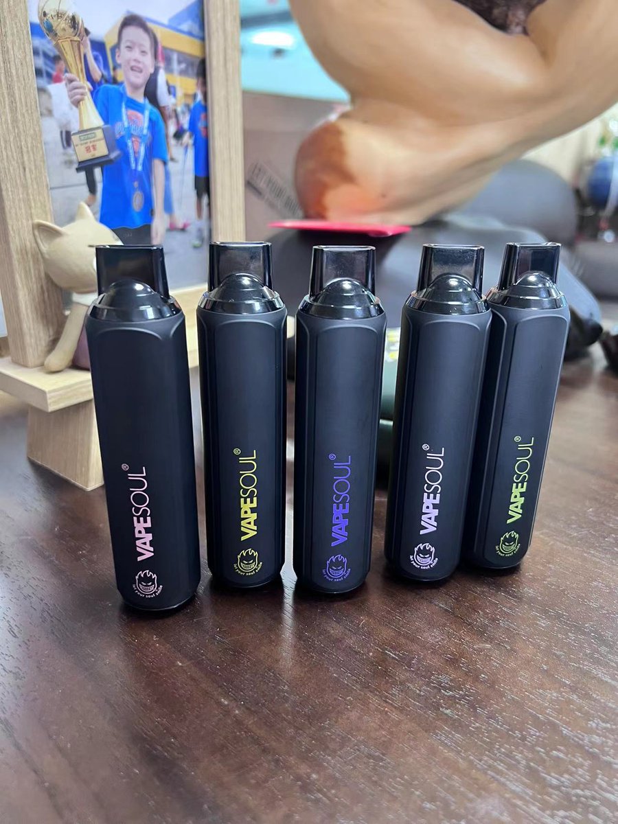 Champion model! Reminds me of that epic competition😇
Vapesoul and ALLOV co-branding
Mesh coil, 10ml, 5000puffs, 650mAh
#vapeworld #svapo #handcheck #vapefriends #vapehooligans #svapoitalia #cloudchasing #vapejuice  #workdesk #deskgoal #workspace #champion #ecig #vape #imperial