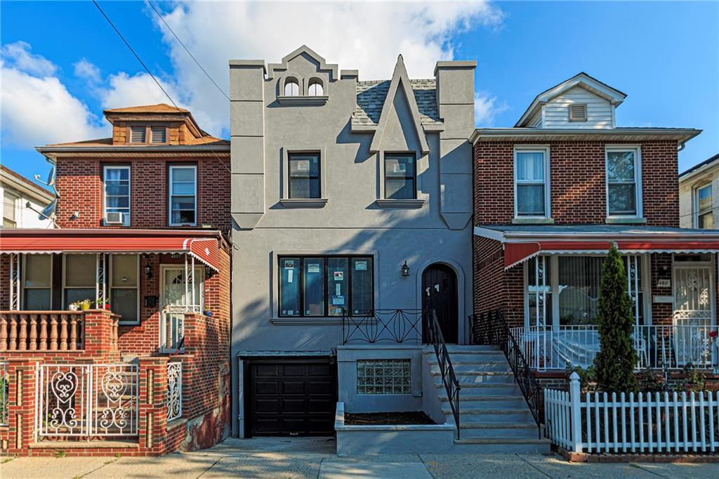 FillmoreRE's tweet image. PRICE REDUCED🔻: 4809 Foster Avenue, Brooklyn, NY

3 🛏️ Bedrooms, 1+ 🛁 Bathroom | One family

Call Lucy Ciocia at 📱917-541-4142 to schedule a private showing!

#BHHSFillmore