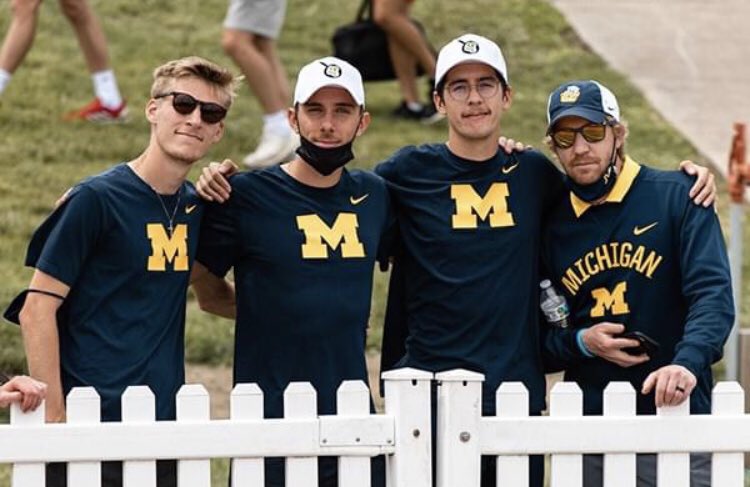 Derek Tom DeLonge Rubis tweet media